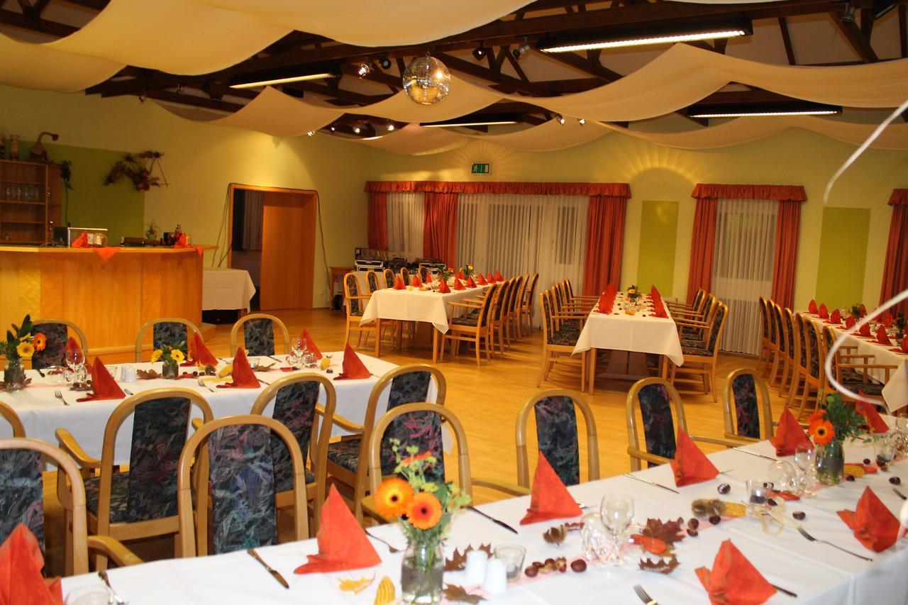 Landhotel "Zum Nicolaner" Grossweitzschen Bagian luar foto